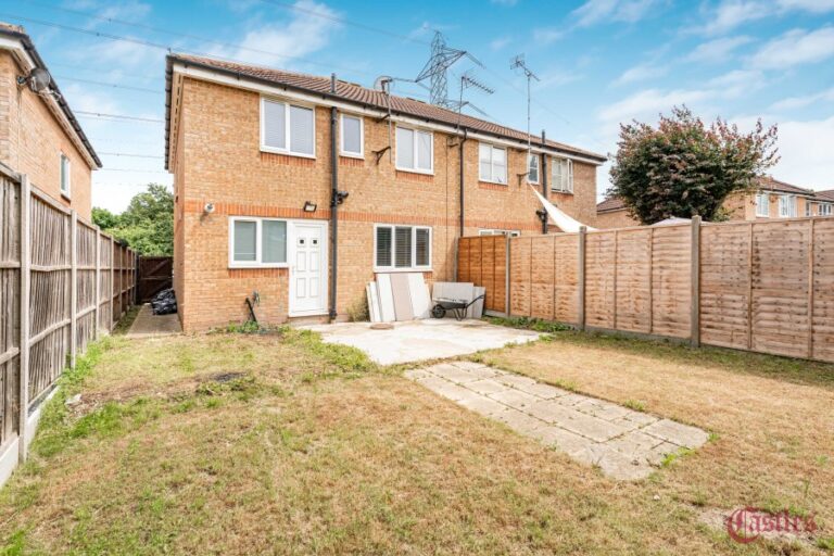 George Lovell Drive, Enfield EN3 (2732300) Photo 10