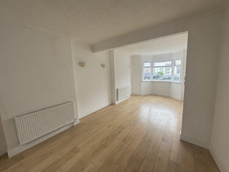 Soham Road, Enfield, EN3 (2732541) Photo 2