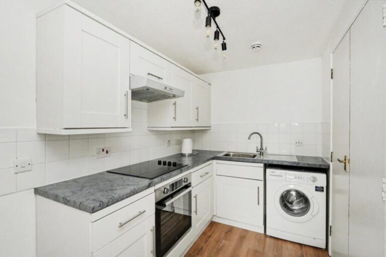 Eleanor Way, Waltham Cross EN8 (2732656) Photo 2