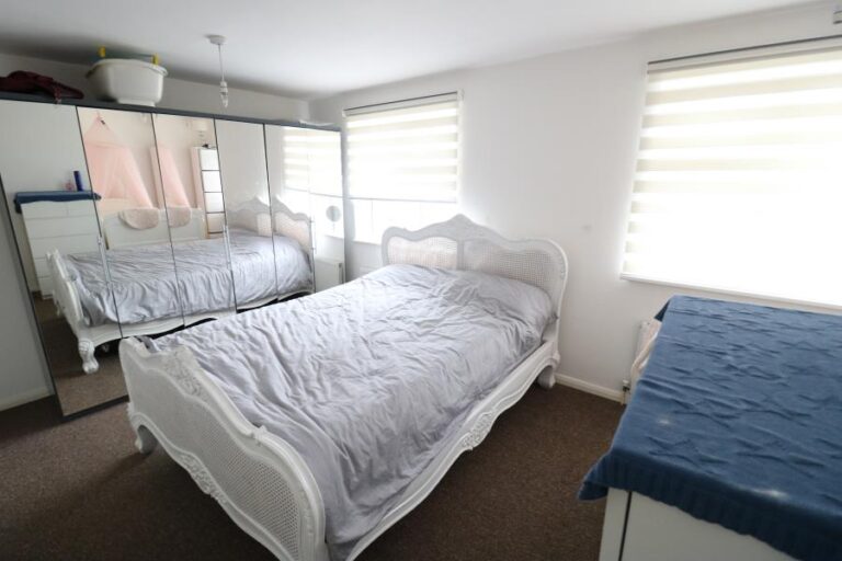 Ordnance Road, Enfield, EN3 (2213857) Photo 5