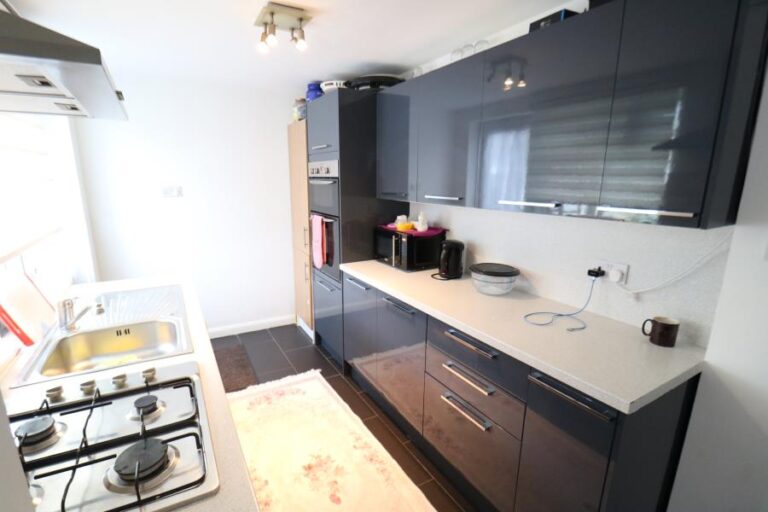 Ordnance Road, Enfield, EN3 (2213857) Photo 3