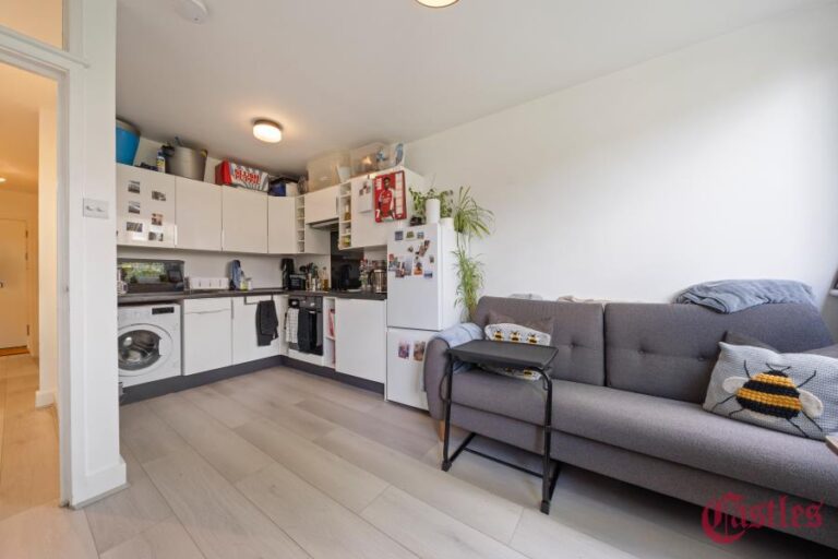 Video Court, Mount View Road, N4 (2362822) Photo 3