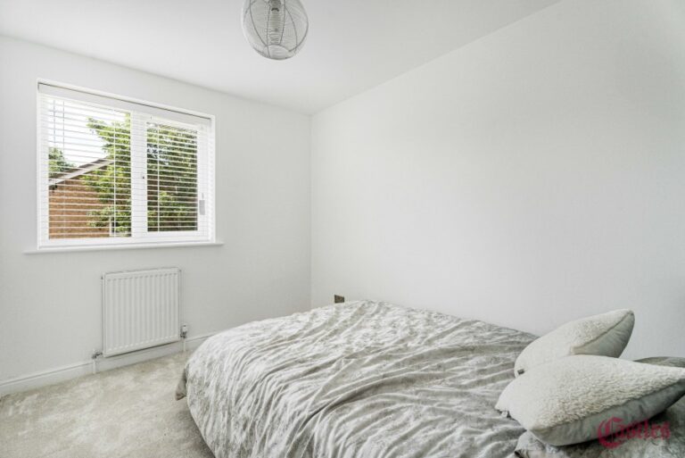 George Lovell Drive, Enfield EN3 (2732300) Photo 14