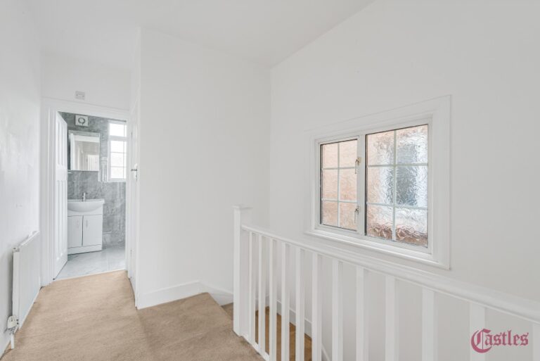 Sylvan Avenue, Wood Green, N22 (2228568) Photo 8