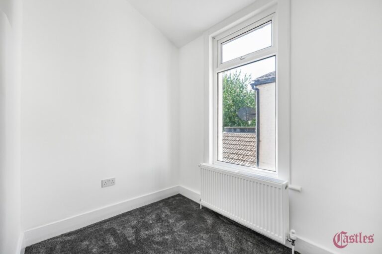 Scotland Green Road, Enfield, EN3 (2261354) Photo 16