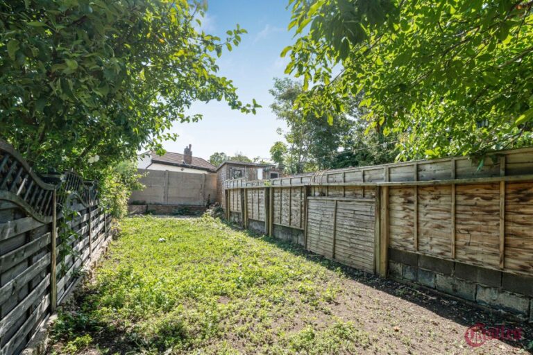 Scotland Green Road, Enfield, EN3 (2261354) Photo 13