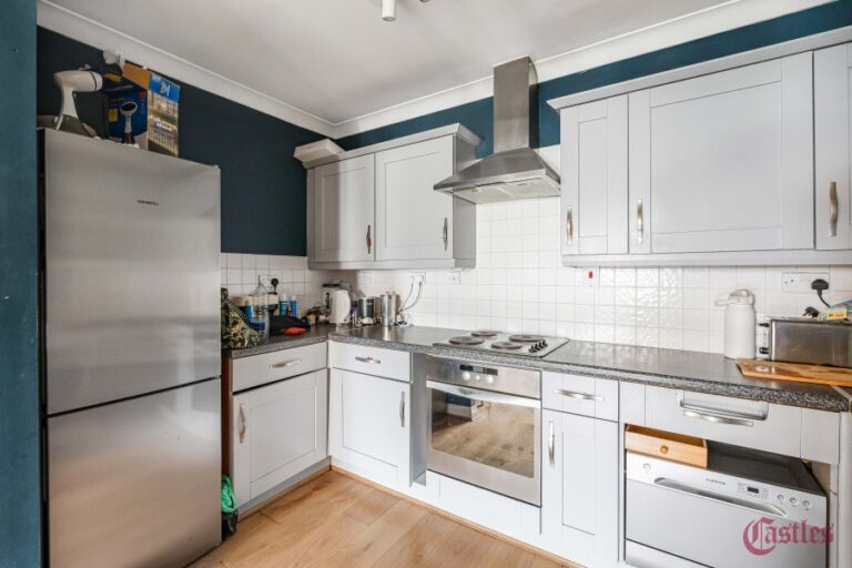 North Point, Crouch End, N8 (2733746) Photo 3