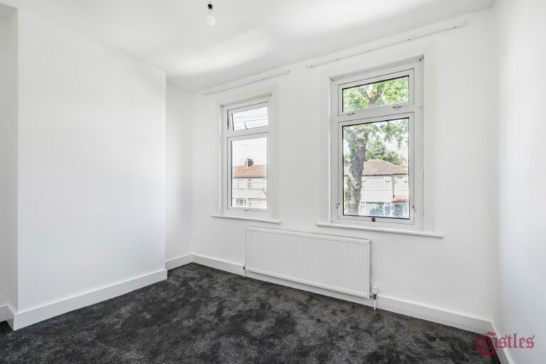 Scotland Green Road, Enfield, EN3 (2261354) Photo 15