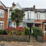 New River Crescent, Palmers Green, N13 (2672514) Photo 1
