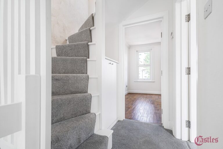 Graeme Road, Enfield, EN1 (2733940) Photo 13