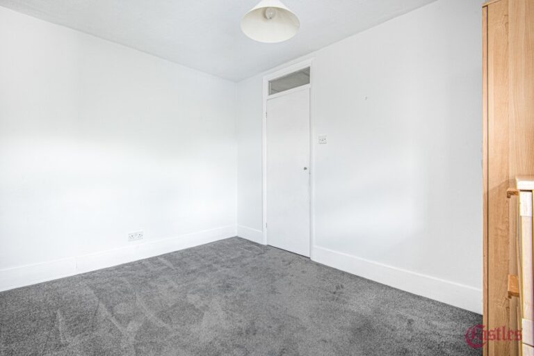 Queens Road, Waltham Cross, EN8 (2733385) Photo 9