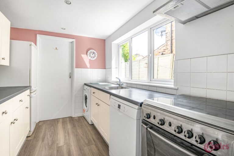 Queens Road, Waltham Cross, EN8 (2733385) Photo 2