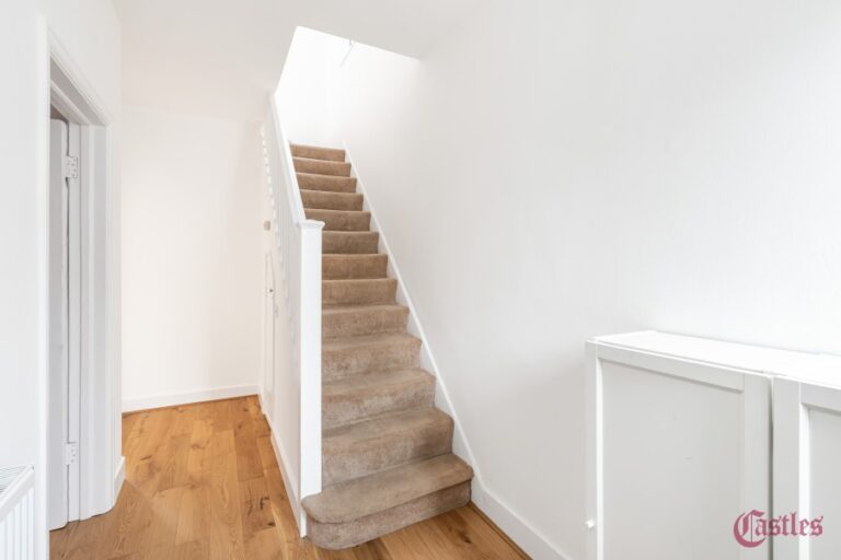 Sylvan Avenue, Wood Green, N22 (2228568) Photo 7