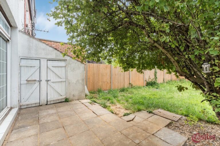 Sylvan Avenue, Wood Green, N22 (2228568) Photo 16