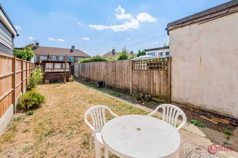 Mayfield Crescent, Edmonton N9 (2733611) Photo 7
