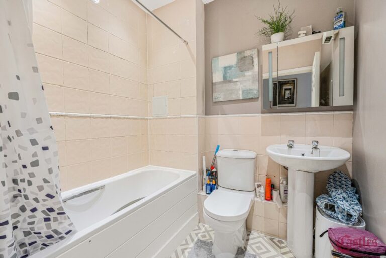 North Point, Crouch End, N8 (2733746) Photo 6