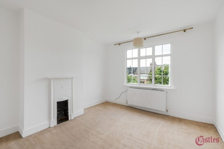 Sylvan Avenue, Wood Green, N22 (2228568) Photo 15