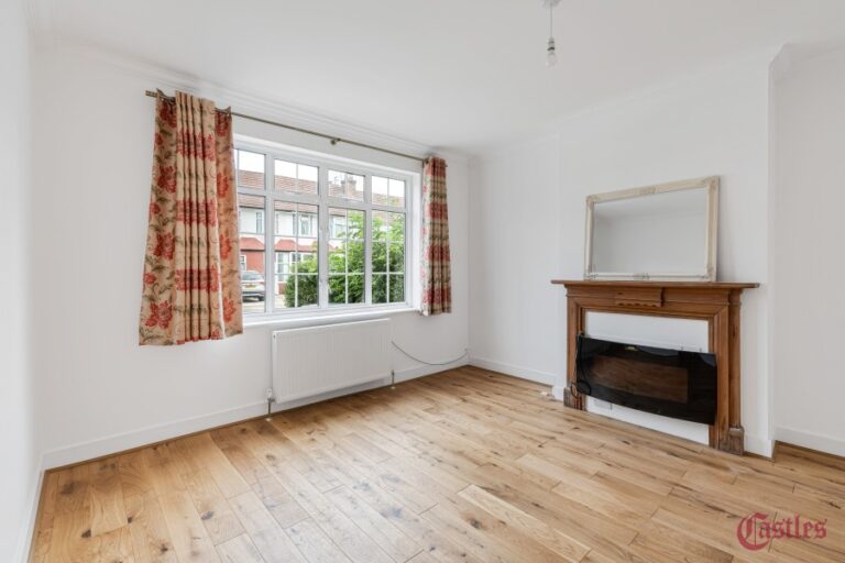 Sylvan Avenue, Wood Green, N22 (2228568) Photo 6