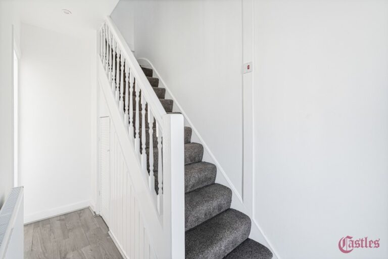 Mayfield Crescent, Edmonton N9 (2733611) Photo 6