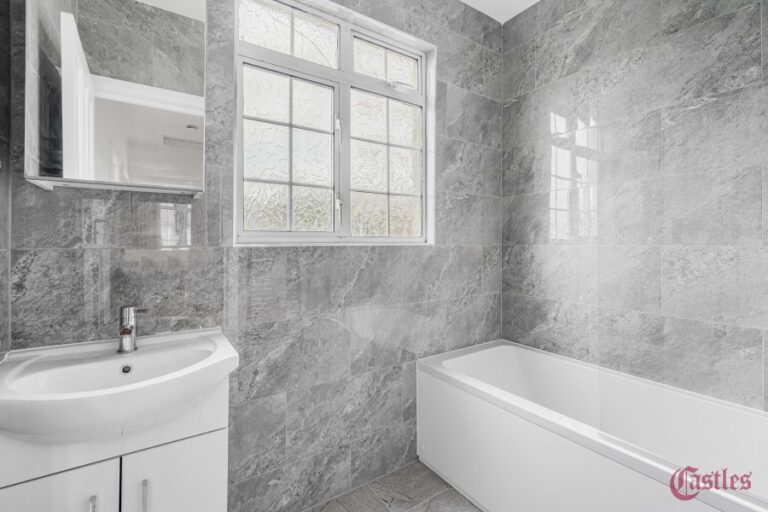 Sylvan Avenue, Wood Green, N22 (2228568) Photo 9