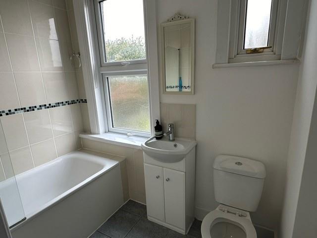 New River Crescent, Palmers Green, N13 (2672514) Photo 18