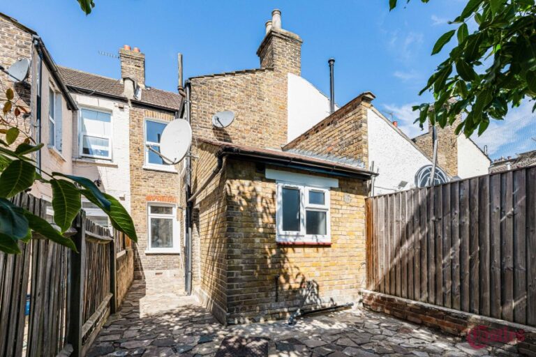 Scotland Green Road, Enfield, EN3 (2261354) Photo 21
