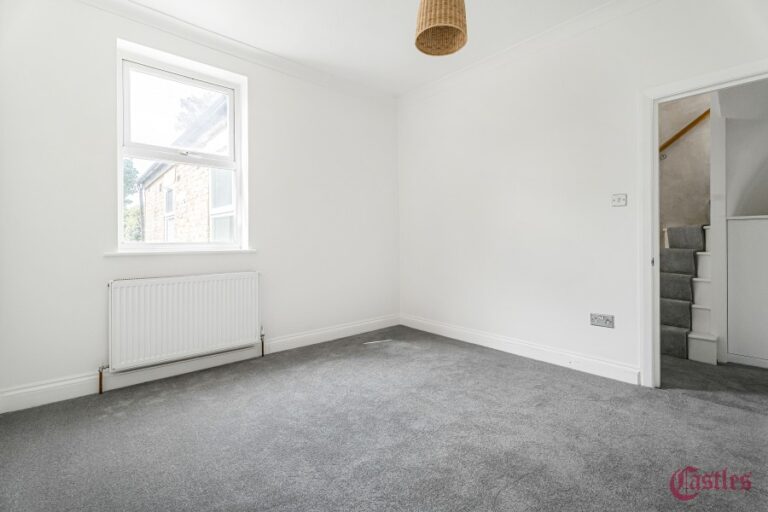 Graeme Road, Enfield, EN1 (2733940) Photo 8