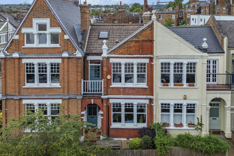 Harvey Road, N8