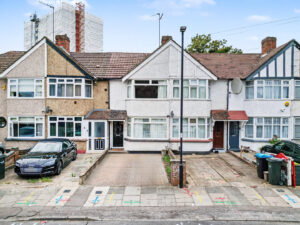 Curzon Avenue, Enfield