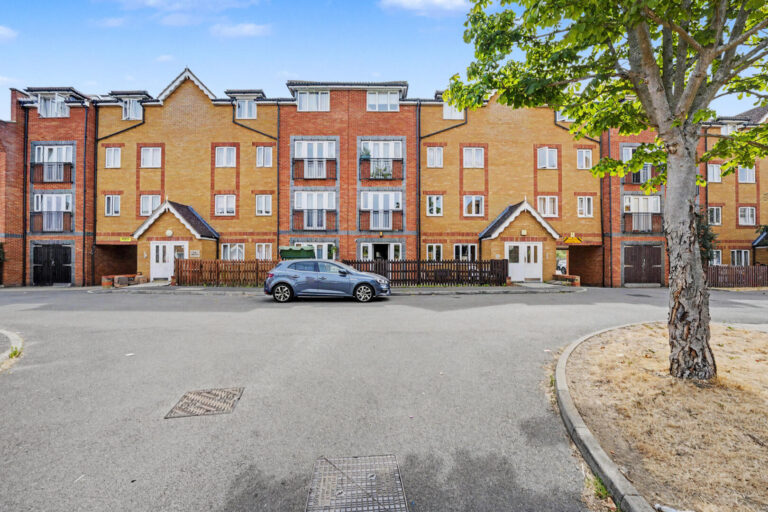 Foundry Gate, Waltham Cross