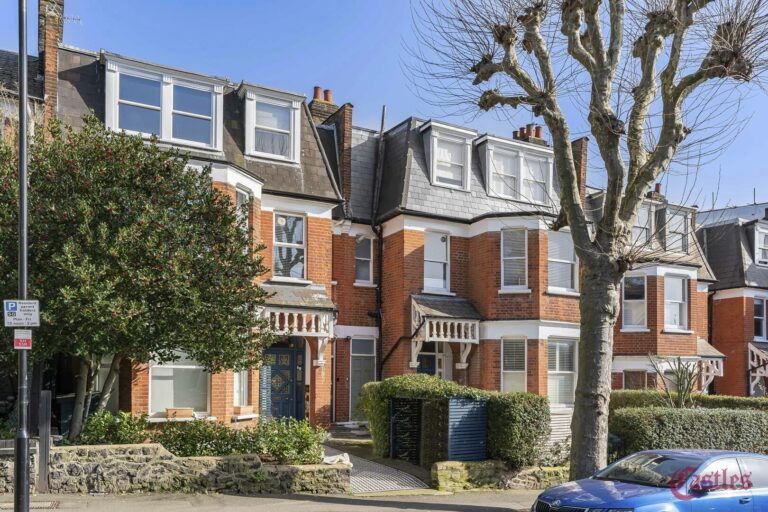 Stapleton Hall Road, N4