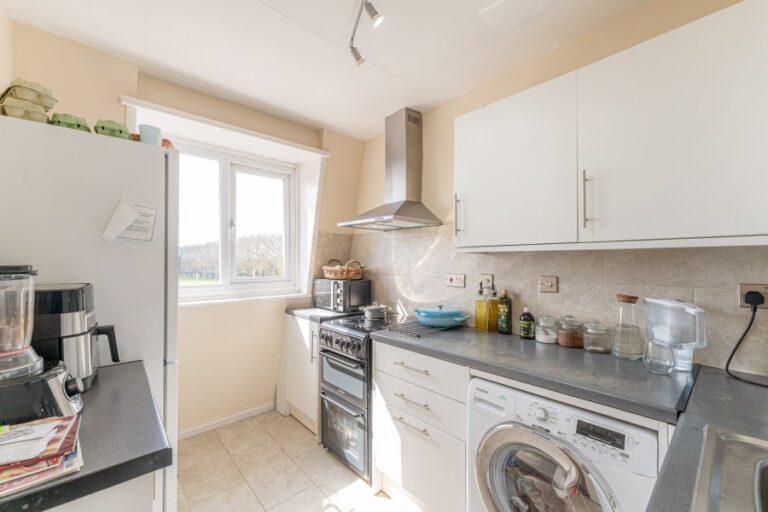 Church Street, Edmonton, London N9 (2733557) Photo 3