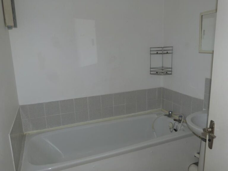 Chaffinch Close, Edmonton, N9 (2148559) Photo 4