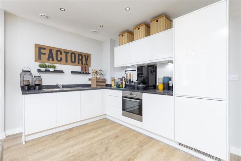 Emer Court, Tottenham, N17 (2539964) Photo 3