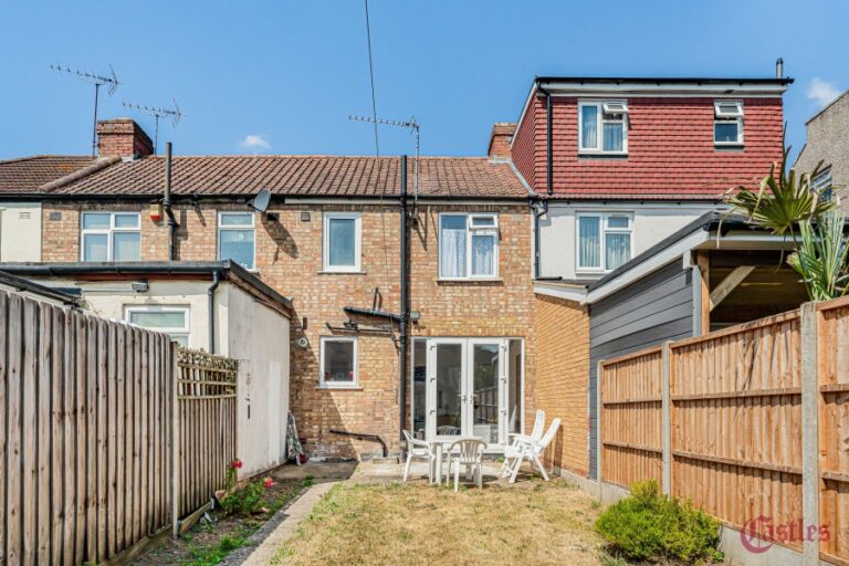 Mayfield Crescent, Edmonton N9 (2733611) Photo 17