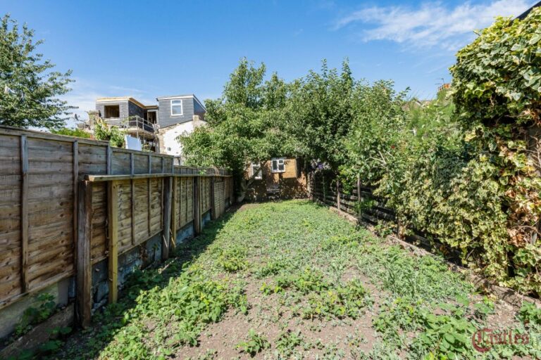 Scotland Green Road, Enfield, EN3 (2261354) Photo 20