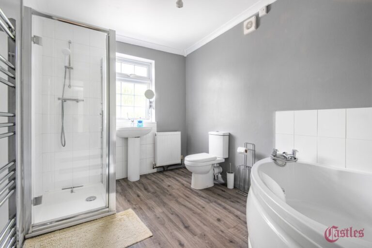 Queens Road, Waltham Cross, EN8 (2733385) Photo 3