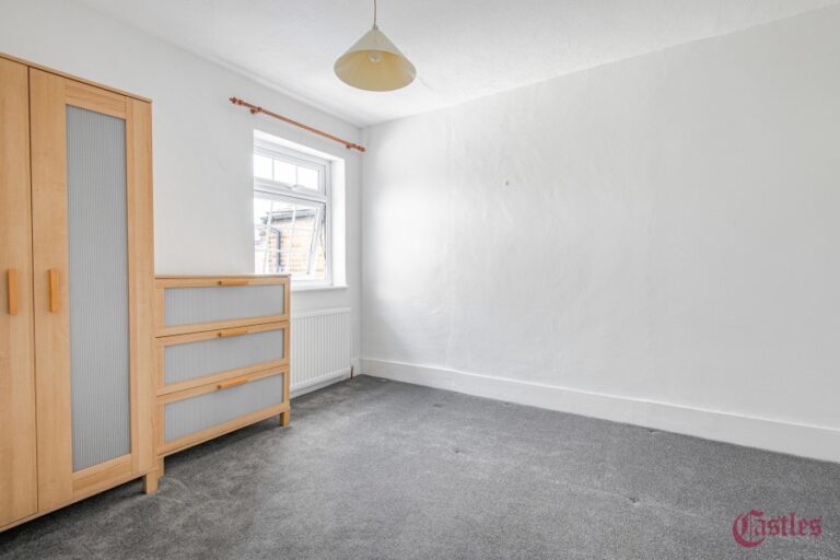 Queens Road, Waltham Cross, EN8 (2733385) Photo 5