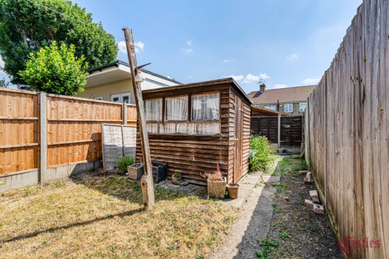 Mayfield Crescent, Edmonton N9 (2733611) Photo 12