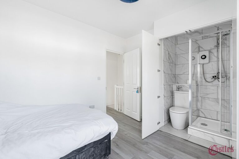Mayfield Crescent, Edmonton N9 (2733611) Photo 18