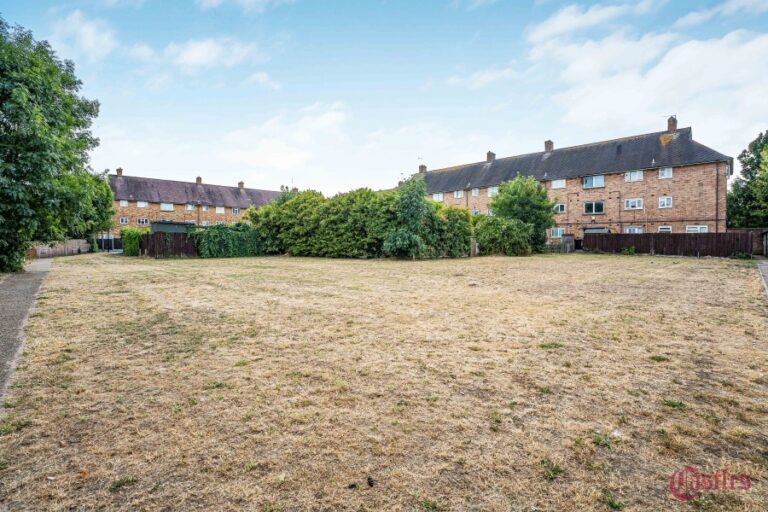 Pentrich Avenue, Enfield, EN1 (2733825) Photo 14