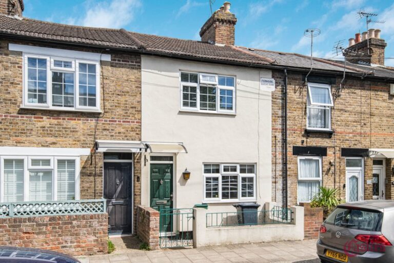 Queens Road, Waltham Cross, EN8
