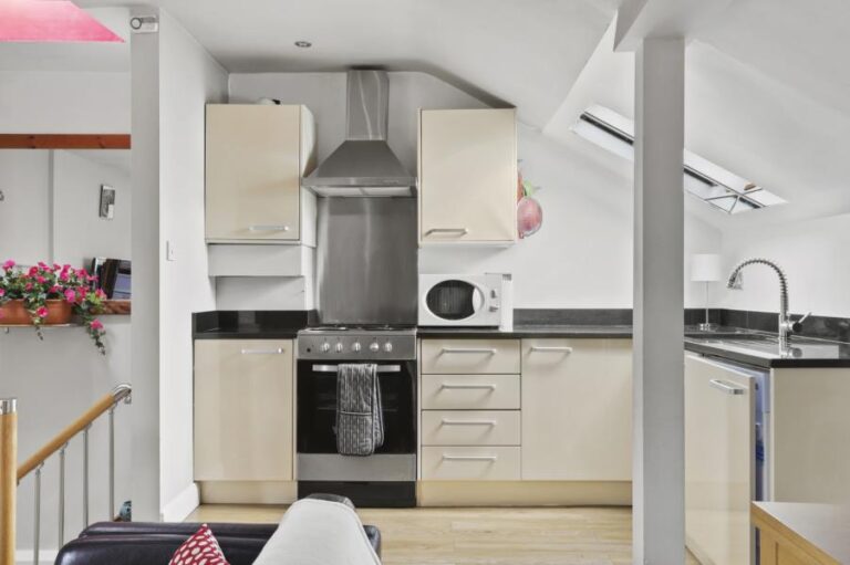 Rathcoole Gardens, Crouch End, N8 (2665414) Photo 9