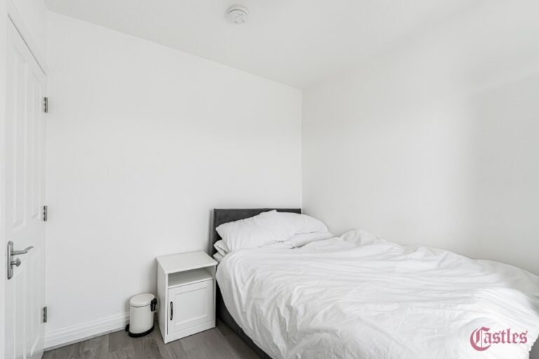 Mayfield Crescent, Edmonton N9 (2733611) Photo 16