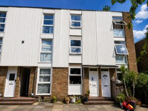 Grovelands Road, London