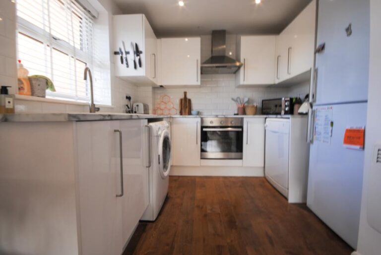 Portland Place, Tottenham, N15 (2570342) Photo 2