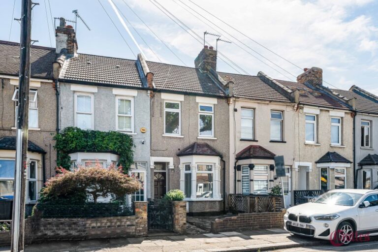 Scotland Green Road, Enfield, EN3 (2261354) Photo 22