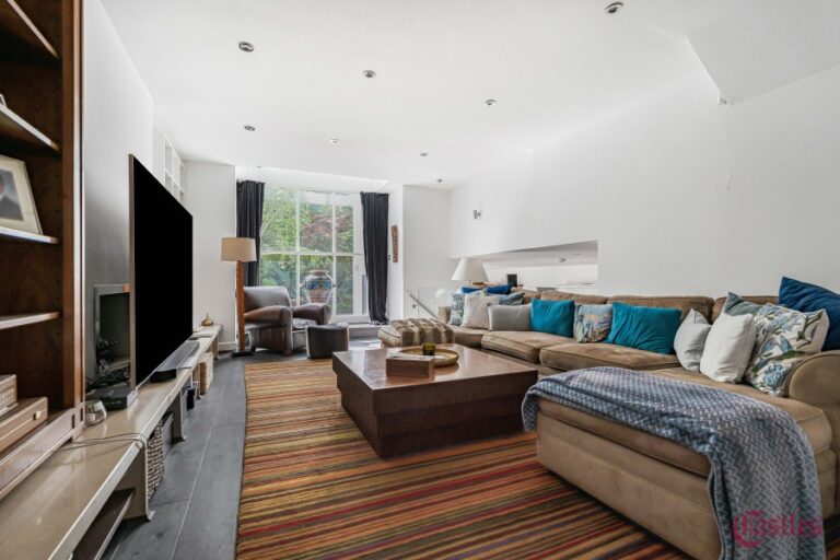 Crouch Hall Road, Crouch End, N8 (2511266) Photo 6