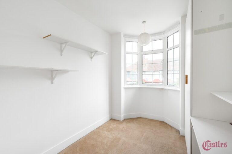 Sylvan Avenue, Wood Green, N22 (2228568) Photo 14