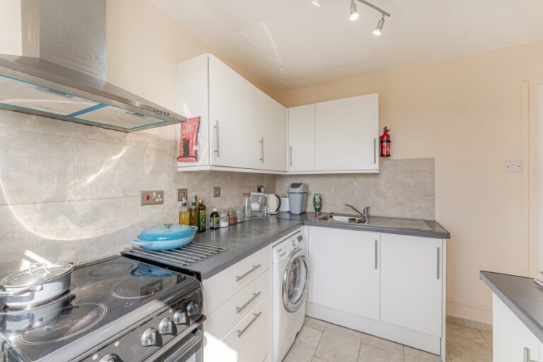 Church Street, Edmonton, London N9 (2733557) Photo 2